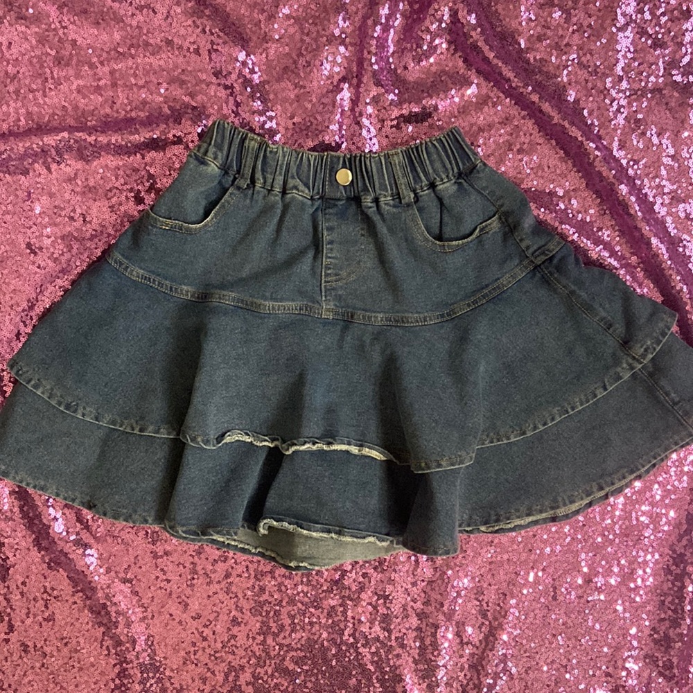 Three layer skirt